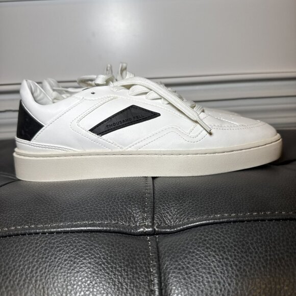 NWOT Thousand Fell Women’s White Black Laced Court Sneakers Size 7.5 - Picture 6 of 9